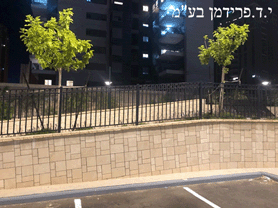 חיפוי דמוי כורכור מודולרי על גדר